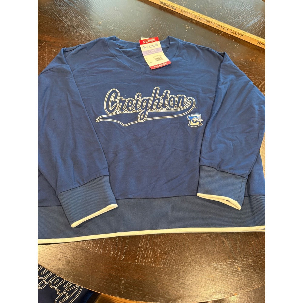 Liv Casual Creighton Bluejays Womens XL V-Neck Pullover Sweatshirt Navy NCAA NEW